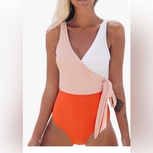 NEW ! Cupshe Swimsuit - Size Large